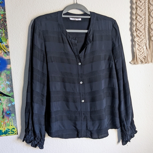 Becken Navy Blue Embroidered Shirred Cuff Button Front Poplin Blouse Sz 6 - Picture 3 of 12